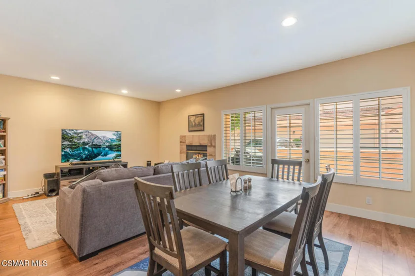 5200 White Oak Avenue #30 photo 3