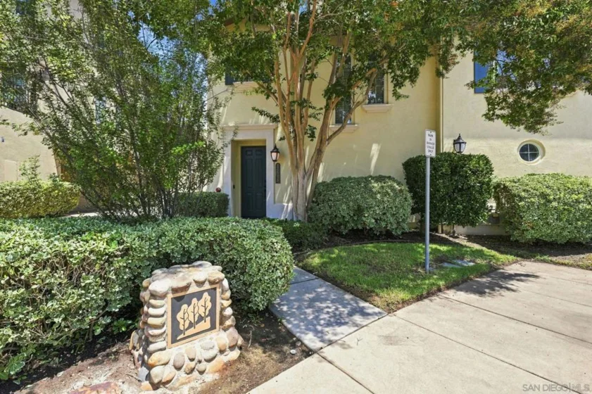 2648 Piantino Circle photo 3