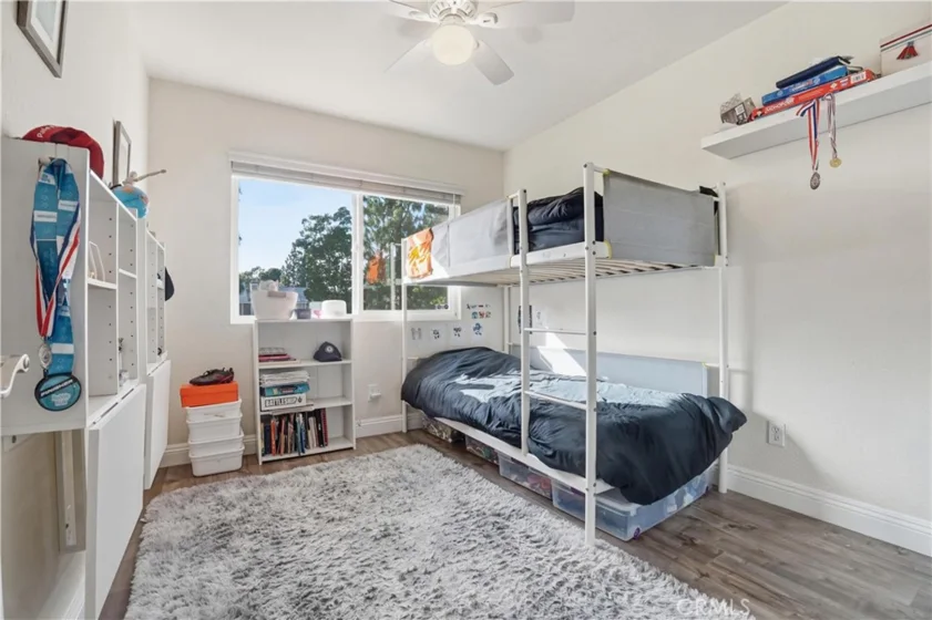 48 Monroe photo 20