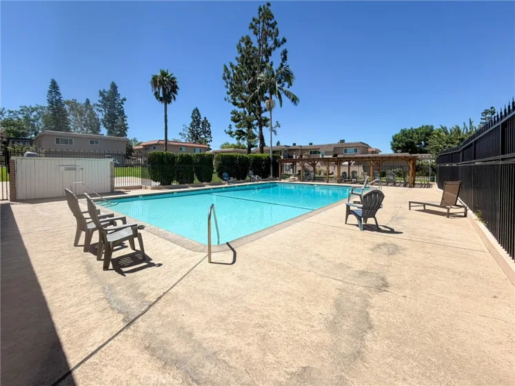 855 Las Lomas #B photo 29