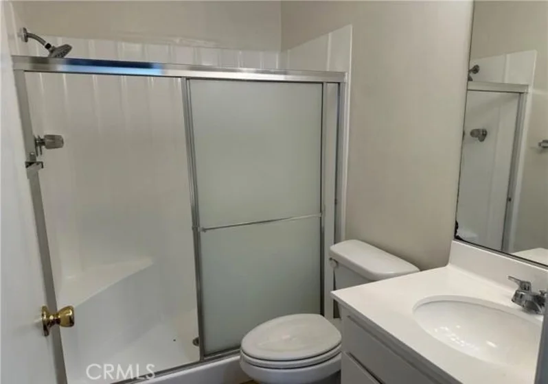 3565 Linden Avenue photo 3