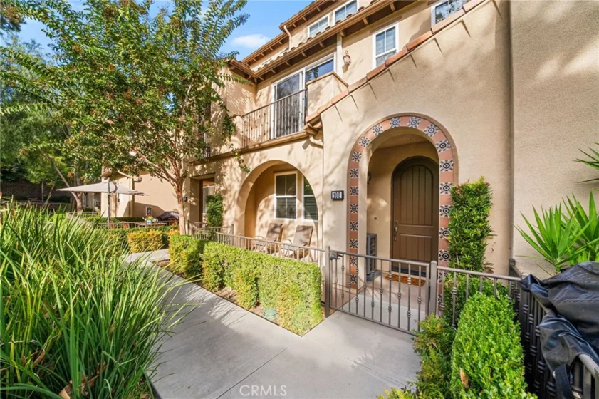 102 Playa Circle photo 1