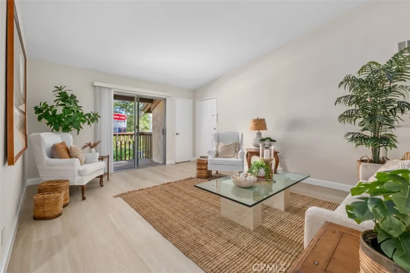 25781 Marguerite #F202 photo 1