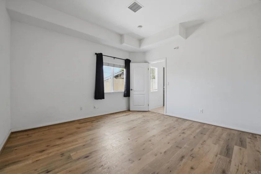 7548 Romeria Street photo 16