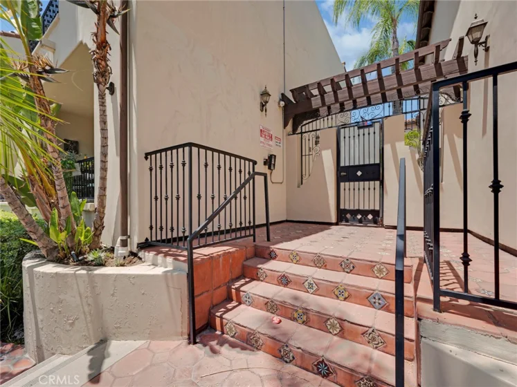5753 White Oak Avenue #3 photo 1