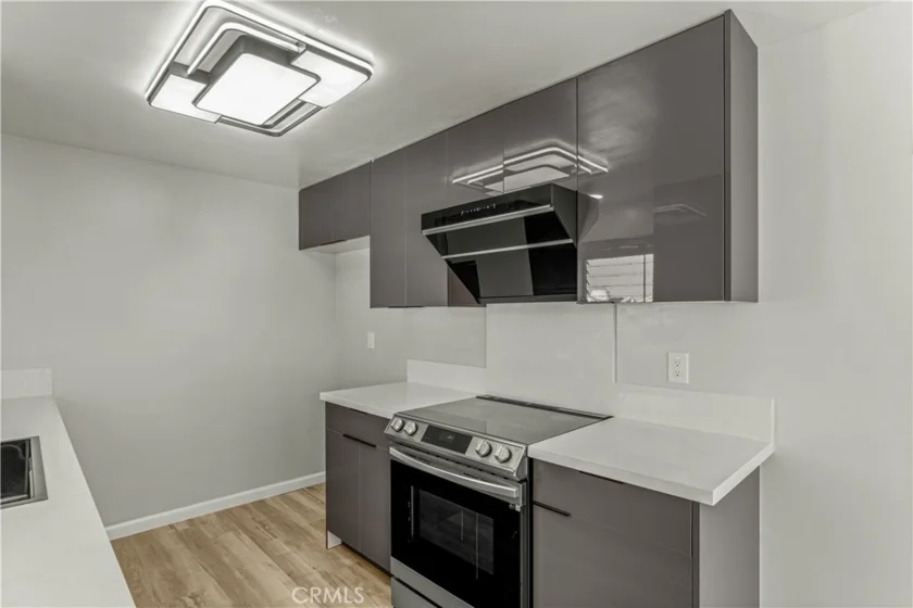 401 W 5th Street #3B photo 16