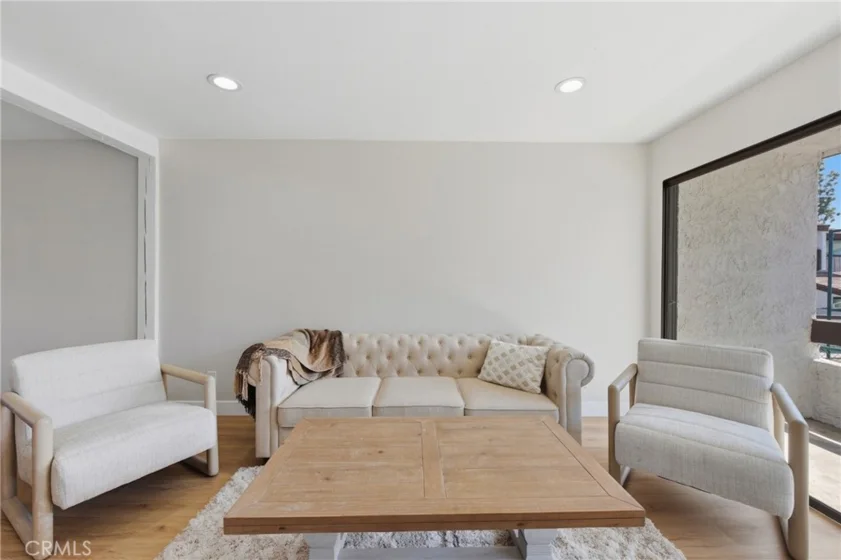 6275 Canoga #68 photo 4