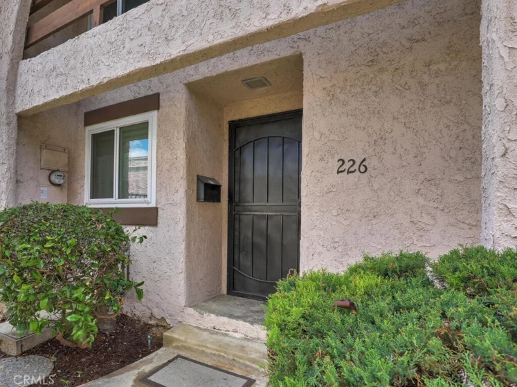 226 S. Aron Place photo 1
