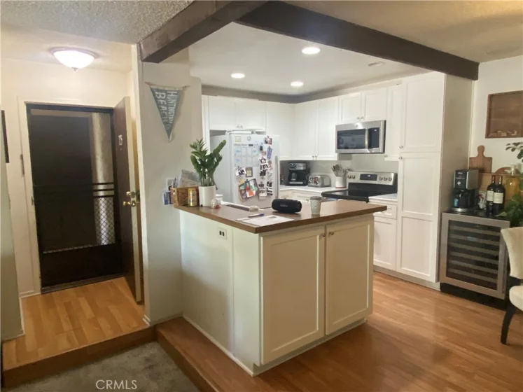 21372 Brookhurst #725 photo 3