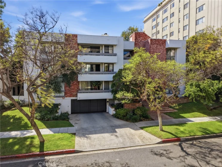 429 N Oakhurst Drive #301 photo 26