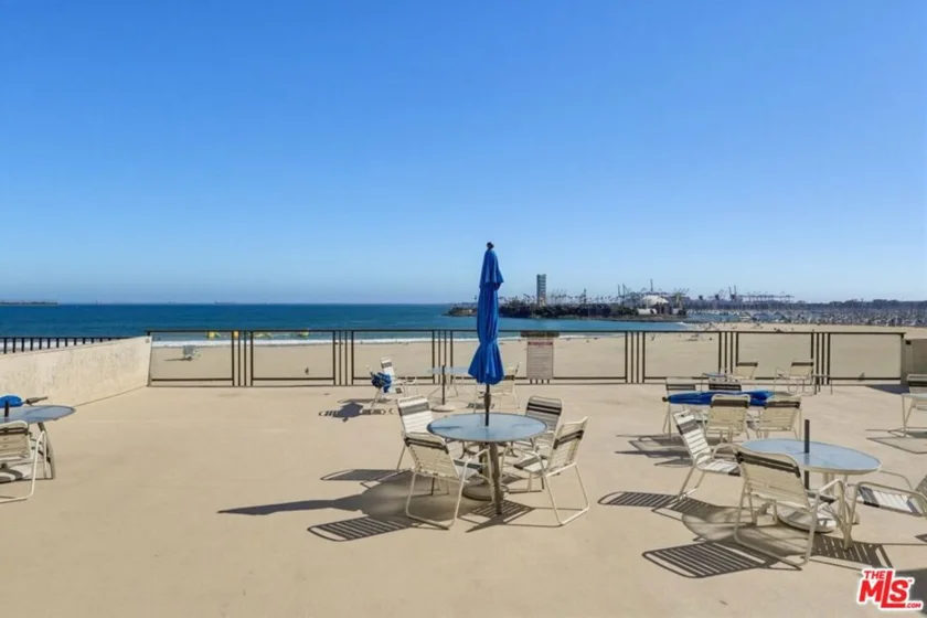 1140 E Ocean Boulevard #220 photo 42