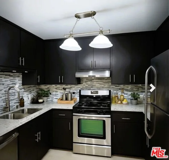12157 Moorpark Street #204 photo 1