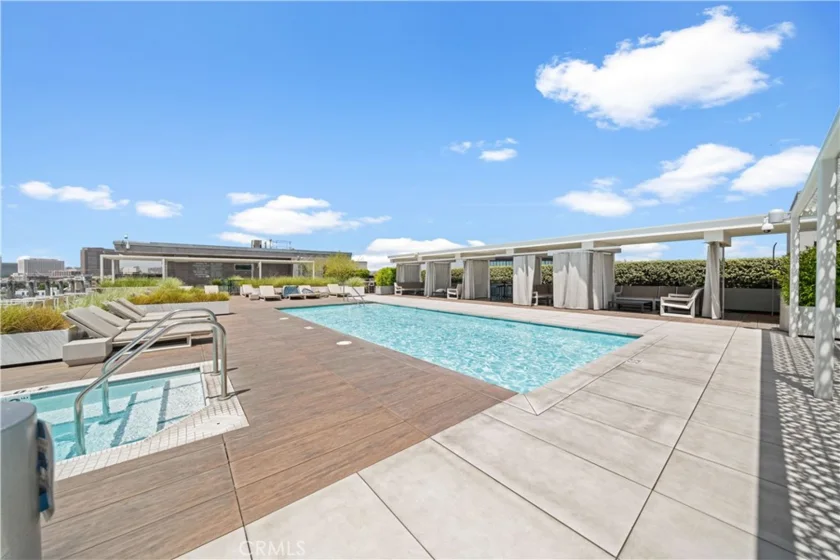 527 Molino Street #213 photo 17