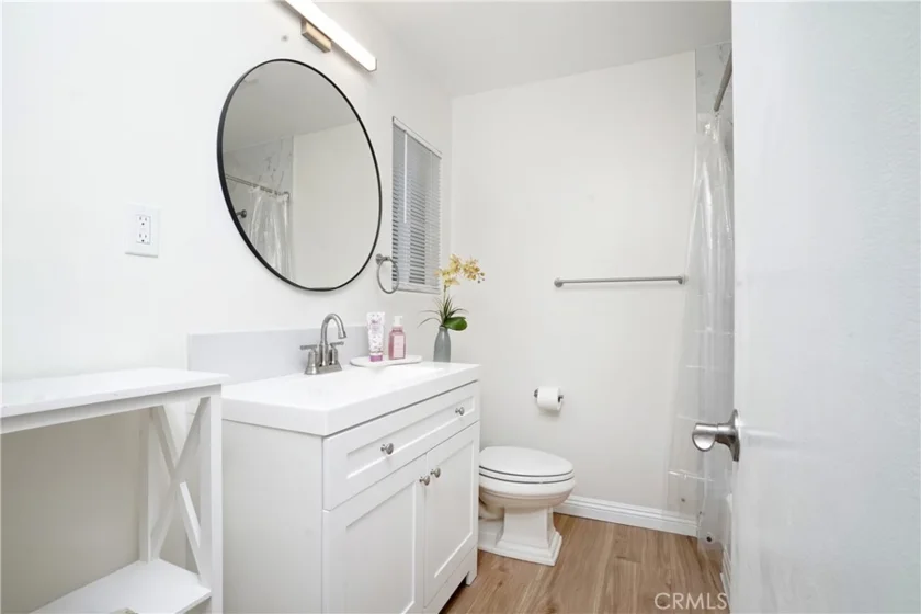 1405 E 1st #10 photo 15