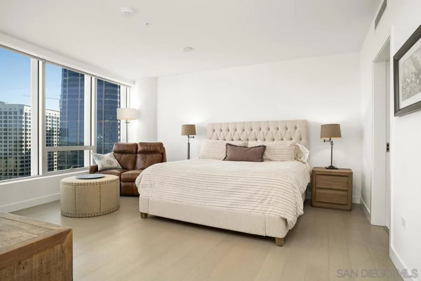 888 W E Street #1801 photo 39