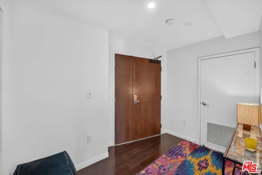 3785 Wilshire Boulevard #1212 photo 19