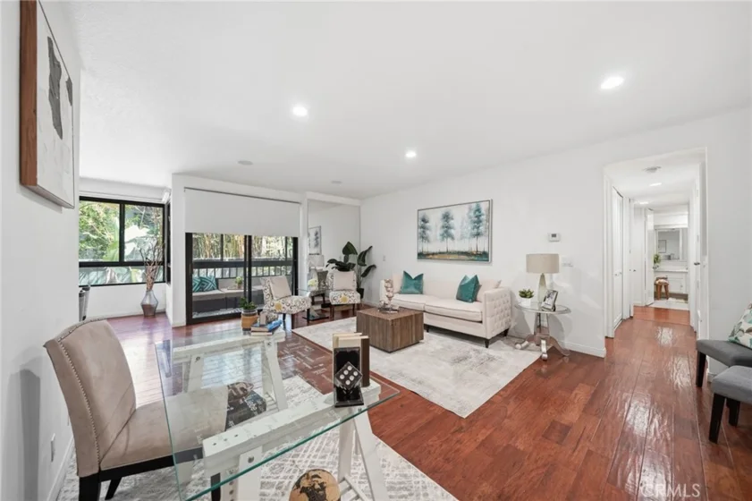 4477 Wilshire photo 45