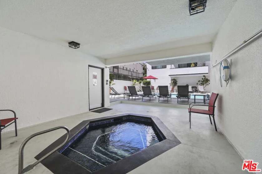 8568 Burton Way #301 photo 23