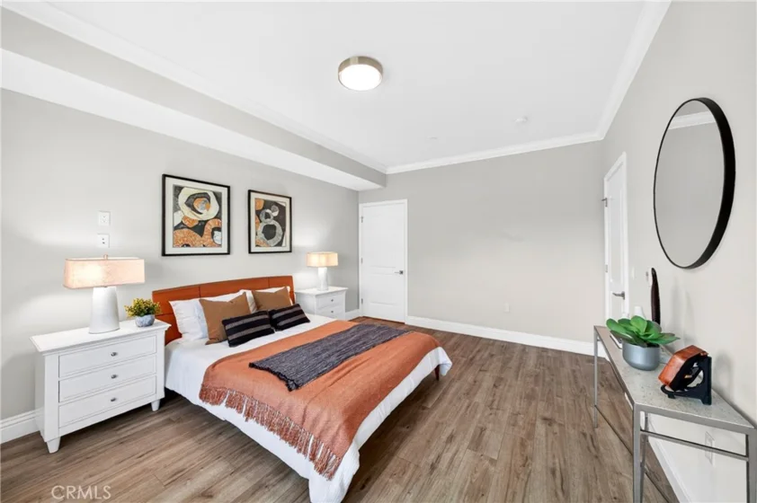 944 S Serrano Avenue #306 photo 23