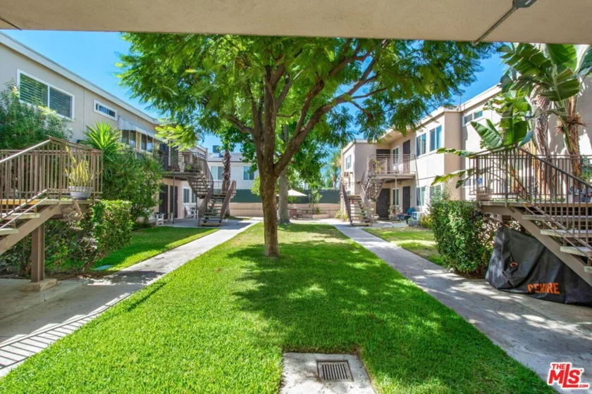 7129 Coldwater Canyon Avenue #10 photo 24