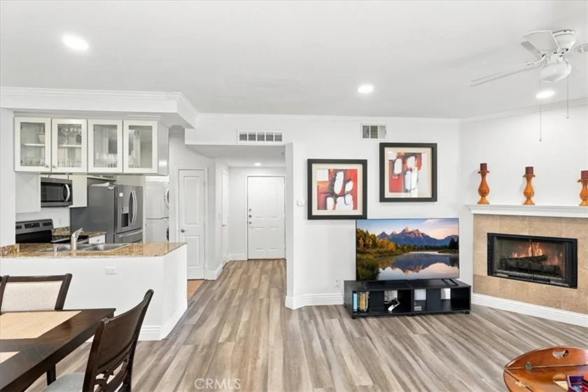 22681 Oakgrove #426 photo 32