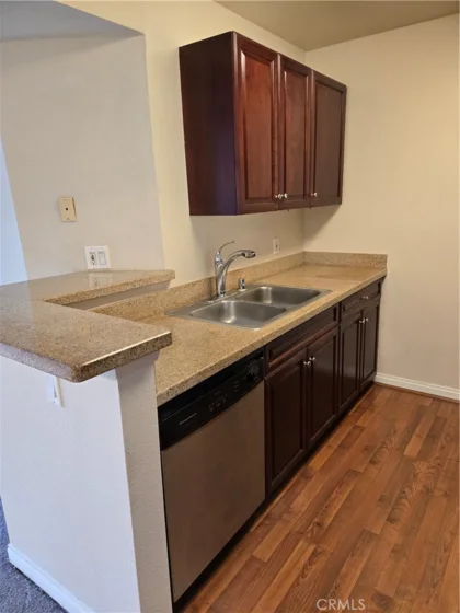 5520 Owensmouth Avenue #313 photo 5