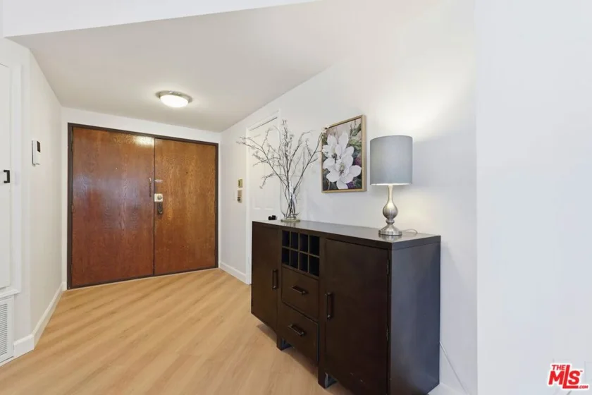 828 S Bedford Street #202 photo 2