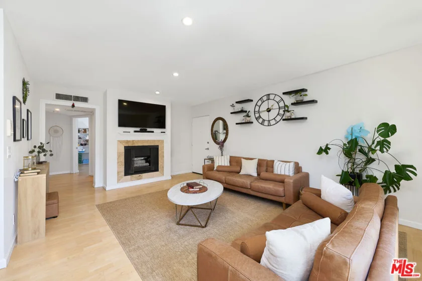 6250 Fulton Avenue #205 photo 4