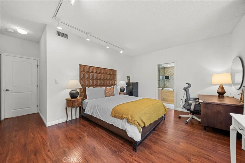 1509 Greenfield Avenue #106 photo 10