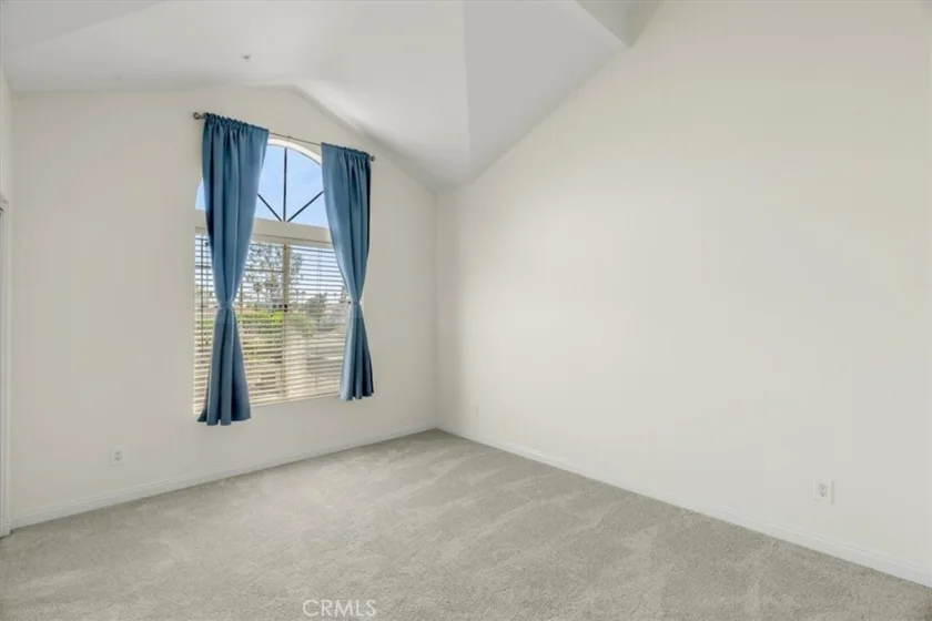 4561 Warner photo 22