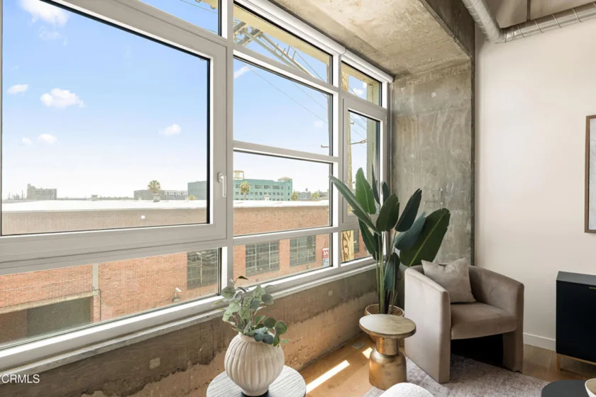 530 S Hewitt Street #455 photo 26