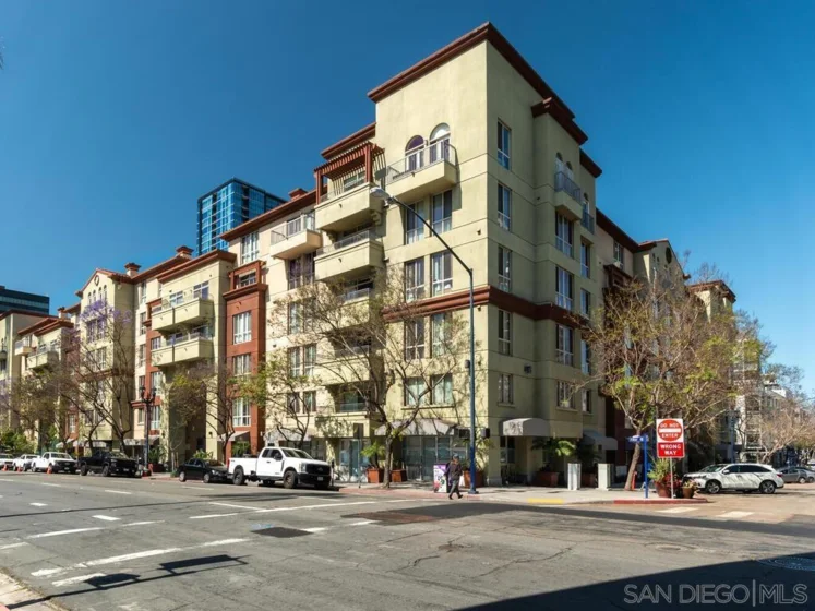 1501 Front Street #408 photo 1