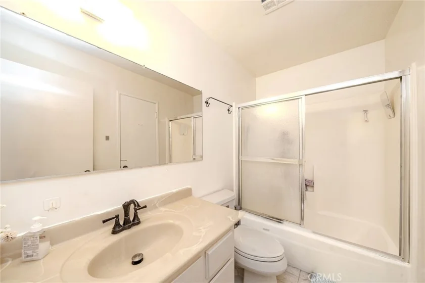 5539 Cajon photo 19