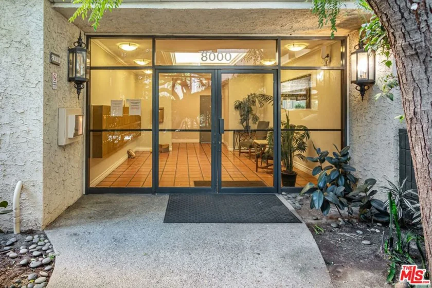 8103 Raintree Circle photo 1