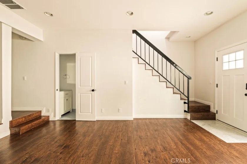 13948 Moorpark Street #4 photo 9