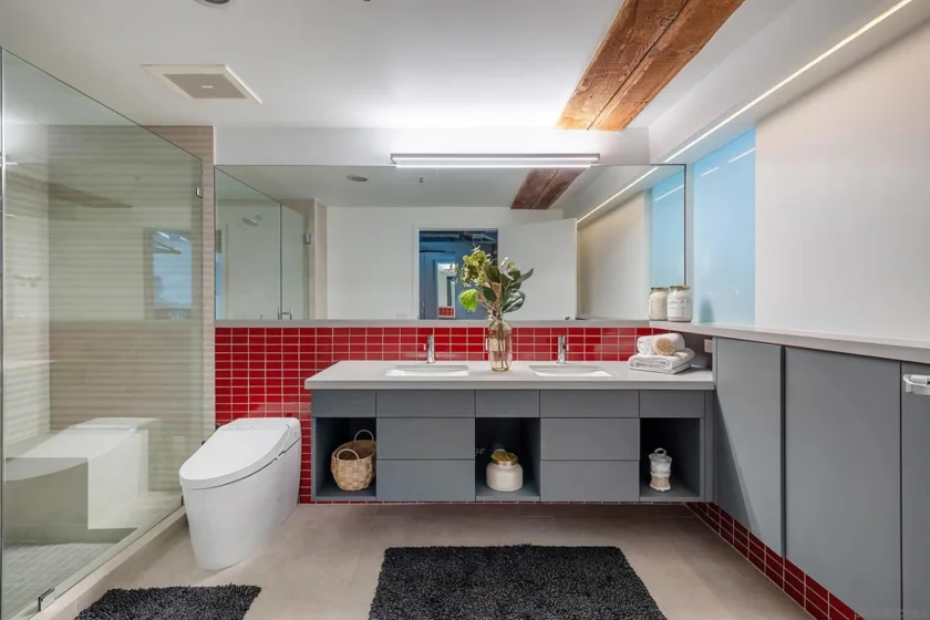 530 S Hewitt Street #131 photo 38