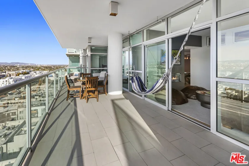 13700 Marina Pointe Drive #1620 photo 11