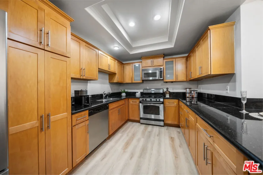 1128 S Serrano Avenue #104 photo 5