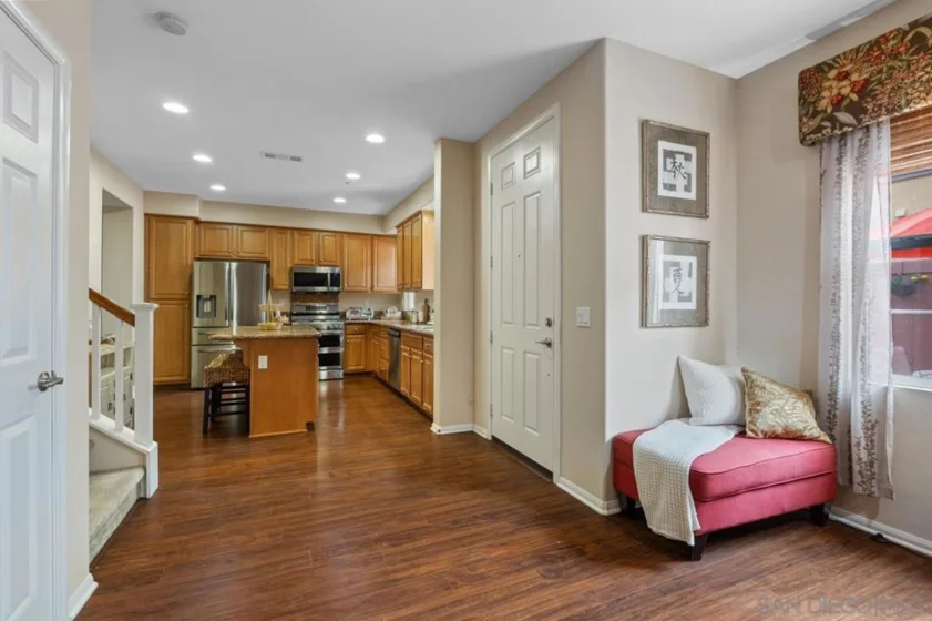 1305 Isabella Way photo 8