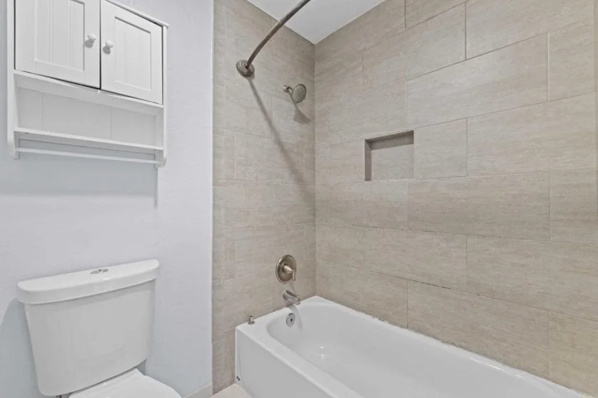 1830 Thomas Avenue #2F photo 6