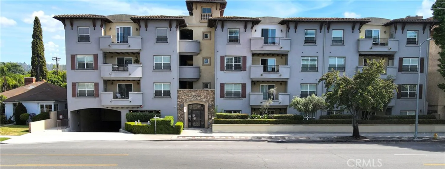13200 Moorpark Street #201 photo 1
