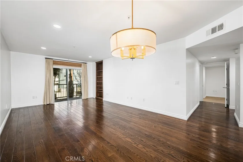 7100 Alvern #309 photo 32