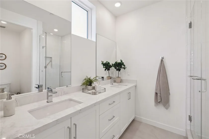 1692 Constellation Drive photo 12