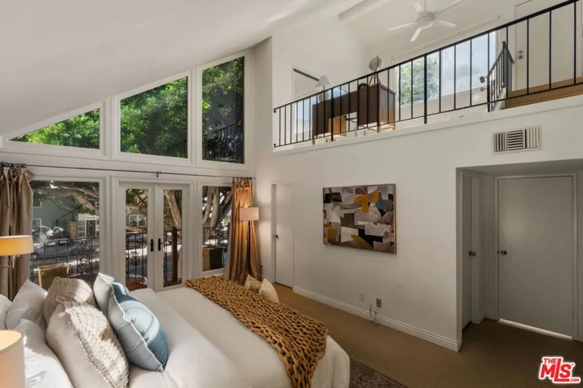 914 2nd Street #A photo 8