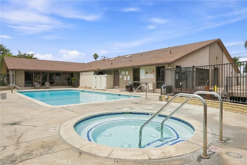 278 N Wilshire #108 photo 26