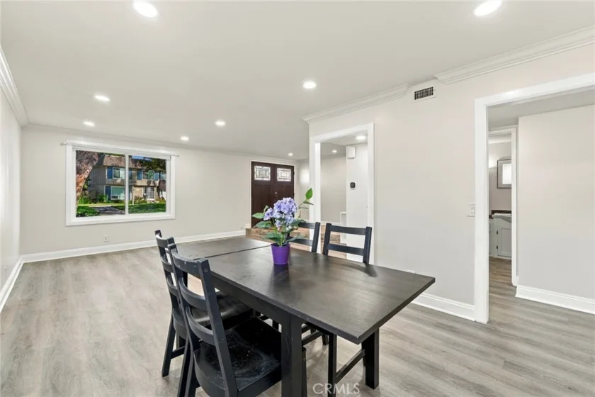 4435 Larwin photo 4