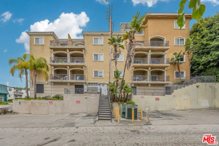 3401 S Bentley Avenue #301 photo 23