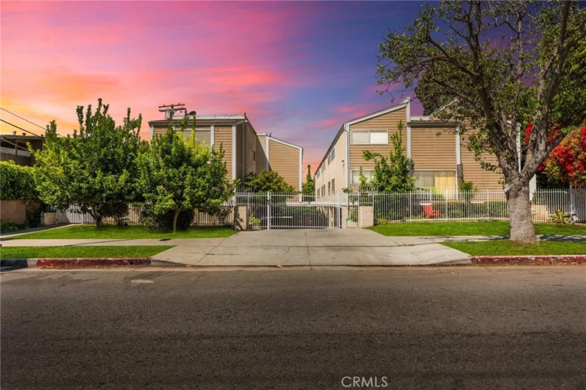 4125 Inglewood Boulevard #9 photo 1