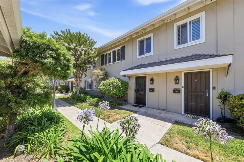 1741 Tustin Avenue #12C photo 3