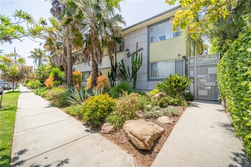 827 Bay Street #9 photo 1